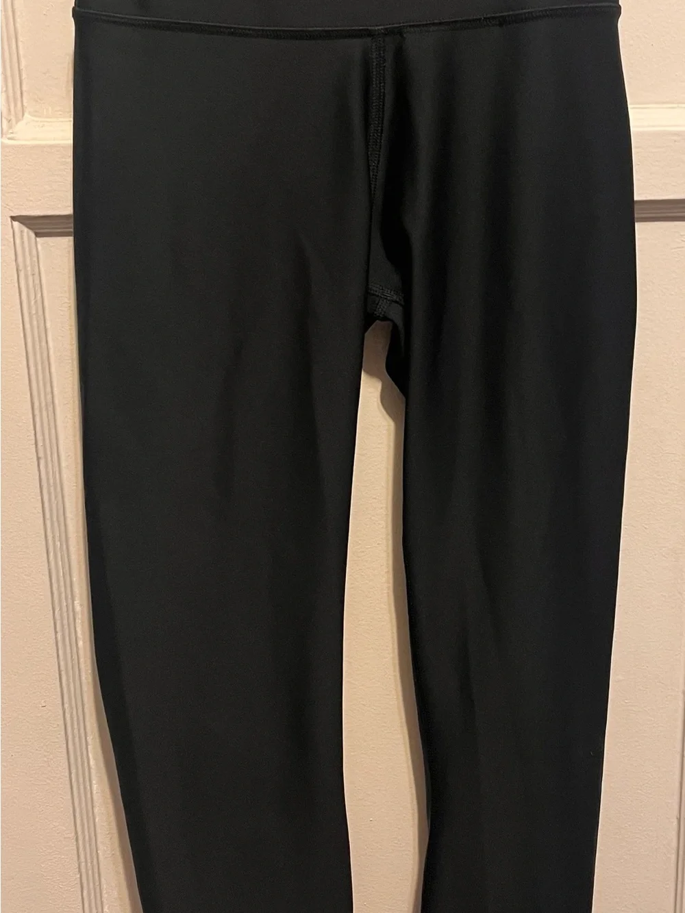 ALO Yoga sleek black